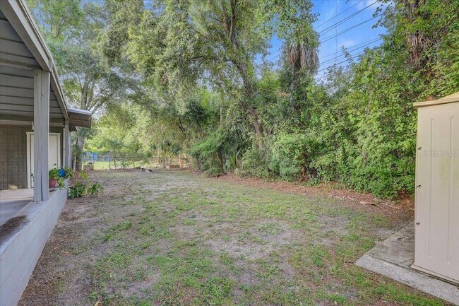 Building Photo - 2018 Windsor Way