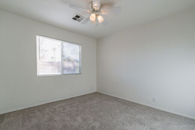 Building Photo - Spacious 5-Bedroom Home with Open Layout & Private Backyard