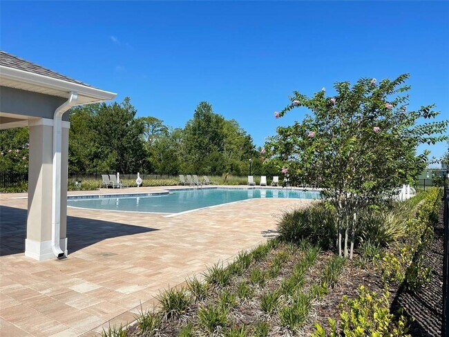 Building Photo - 16447 Bird of Paradise Ave