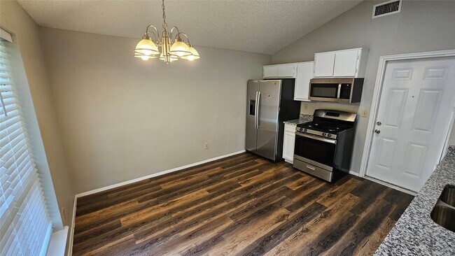 Building Photo - 5210 Russelville Rd