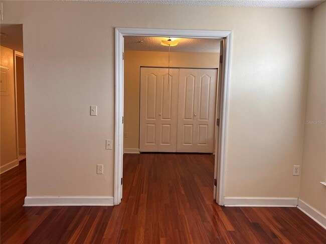 Building Photo - 2031 Dixie Belle Dr