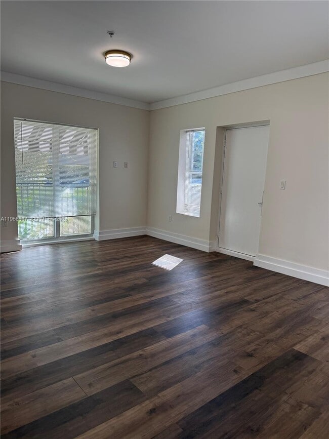 Building Photo - 1330 Pennsylvania Ave