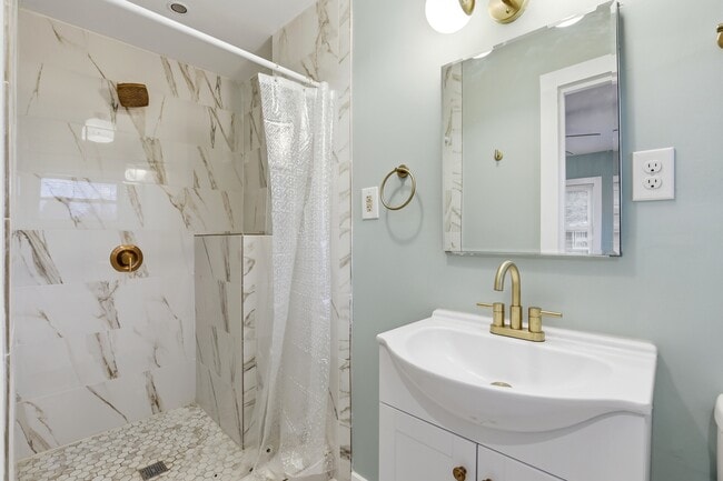 Building Photo - 121 Church of God Rd