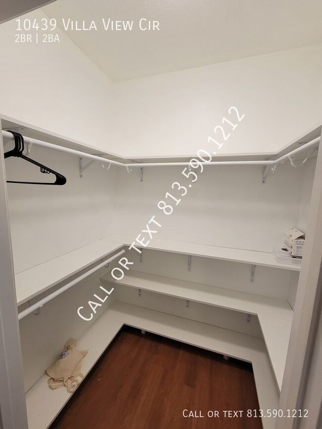 Building Photo - 10439 Villa View Cir