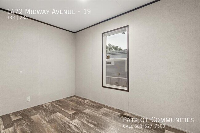 Building Photo - 1472 Midway Ave