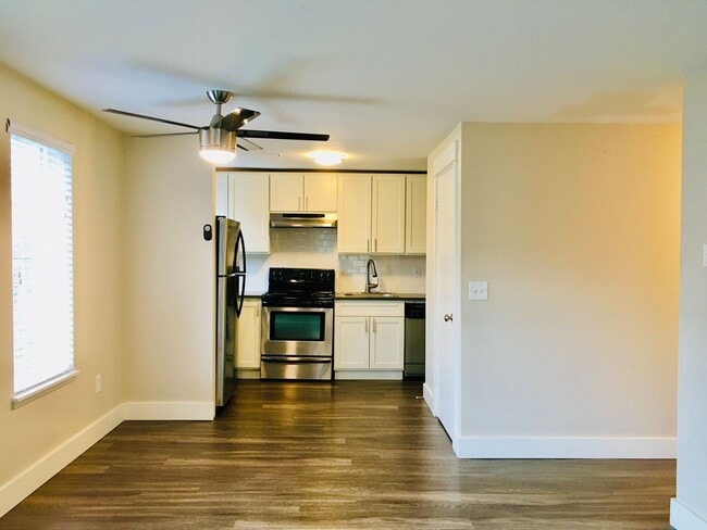 Interior Photo - Raleigh Ridge