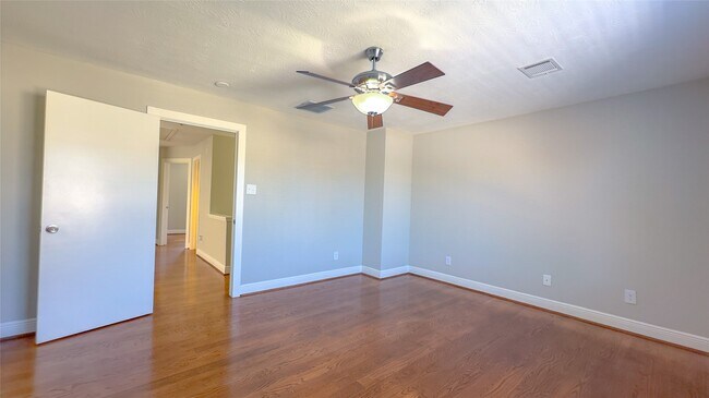 Building Photo - 9923 Farrell Dr