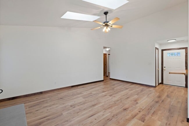 Building Photo - 617 Fitzgerald Dr