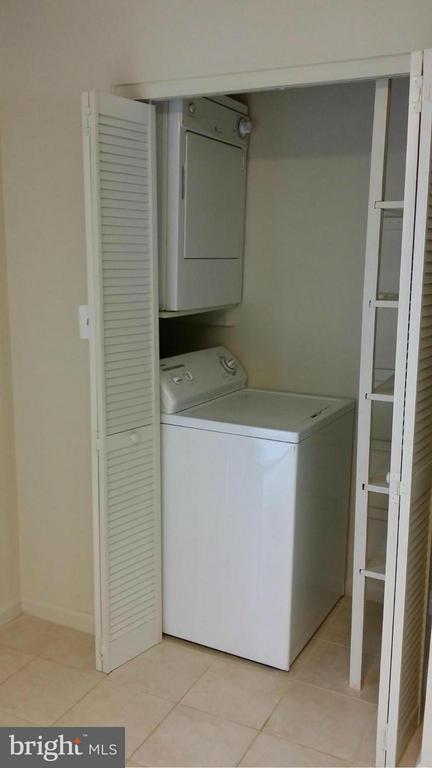 Building Photo - 809 Madison Ct