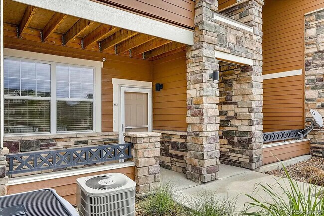 Building Photo - 7130 Simms St