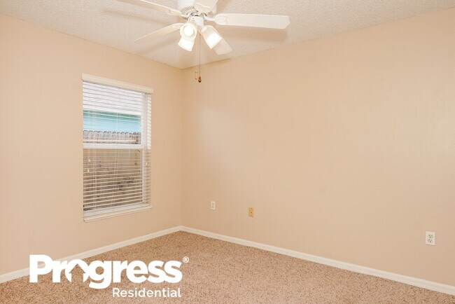 Building Photo - 331 Placid Lake Dr