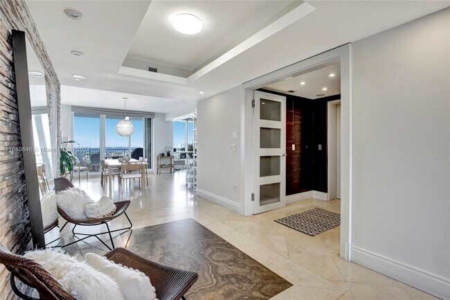 Building Photo - 781 Crandon Blvd