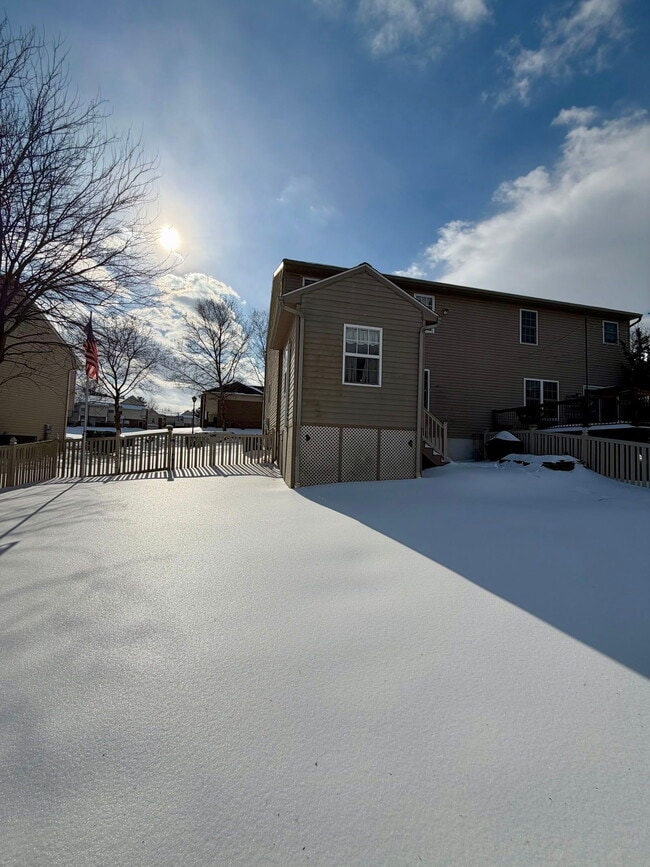 Building Photo - 104 Kentshire Dr