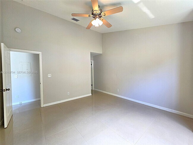 Building Photo - 3457 NW 44th St