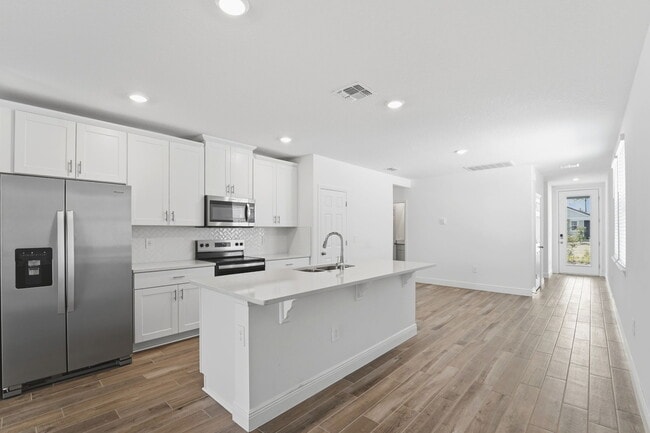 Building Photo - 205 Links Ter Blvd