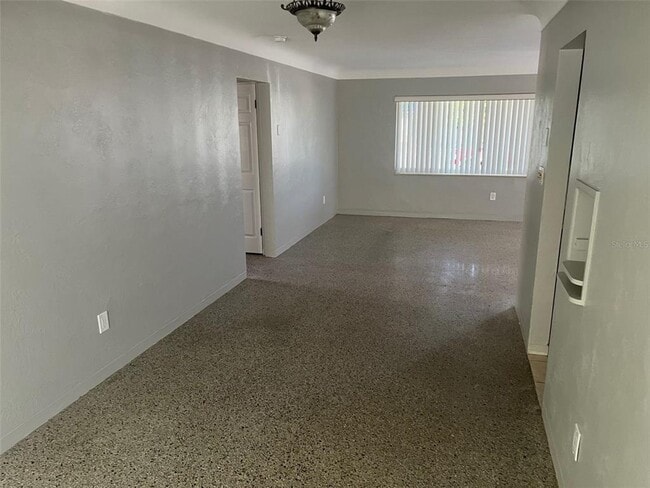 Building Photo - 428 90th Ave