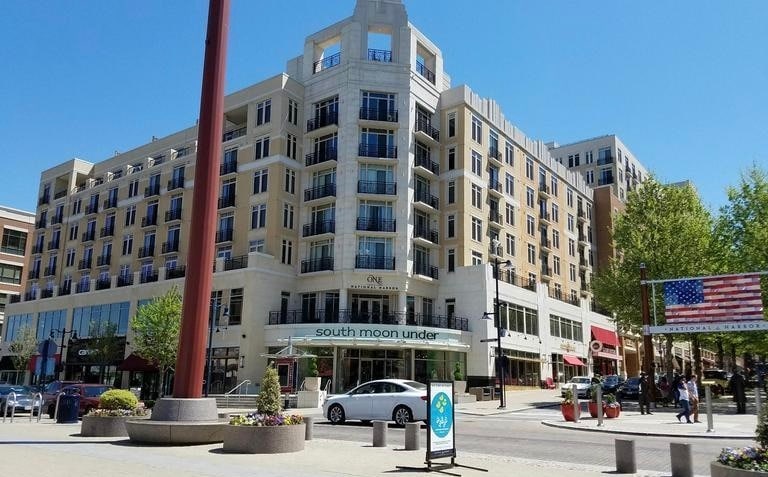 Located in The heart of National Harbor - 155 Potomac Psge