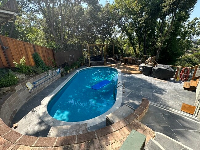 Building Photo - 819 Villa Vista St