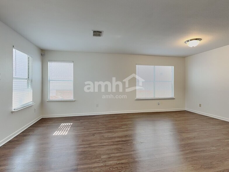 Building Photo - 11322 Flying Geese Ln