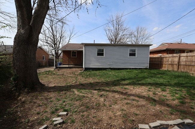 Building Photo - 308 Larkwood Dr