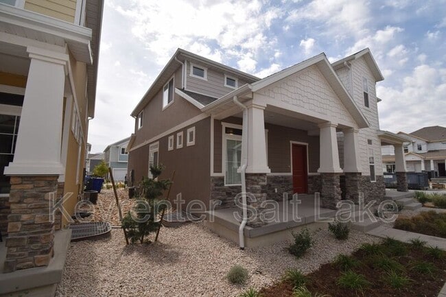 Building Photo - 214 E Allegheny Pl