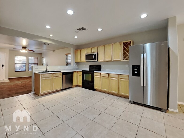 Building Photo - 6327 W Branham Ln