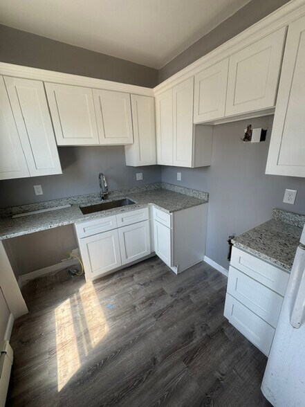 Building Photo - 559 Dorchester Ave