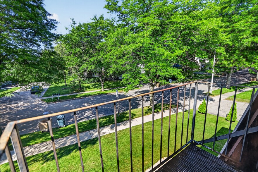 Building Photo - 5110 Pebblebrook Dr