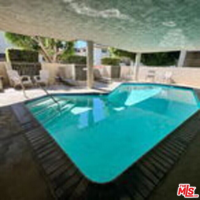 Building Photo - 8740 Tuscany Ave