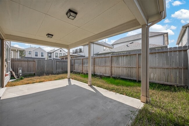 Building Photo - 3405 Knighton Hill Dr