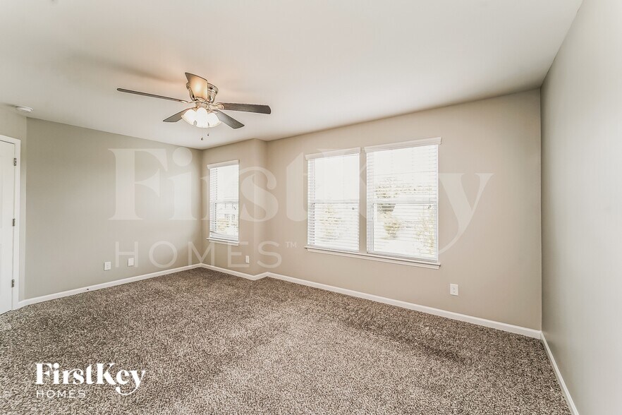 Building Photo - 4011 Huntley Glen Dr