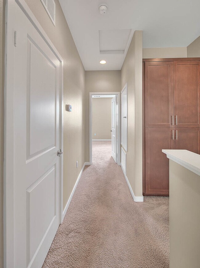 Building Photo - 741 Sawyer Pl