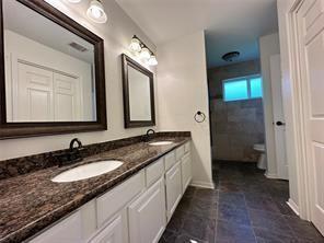 Building Photo - 2223 Greencove Ln