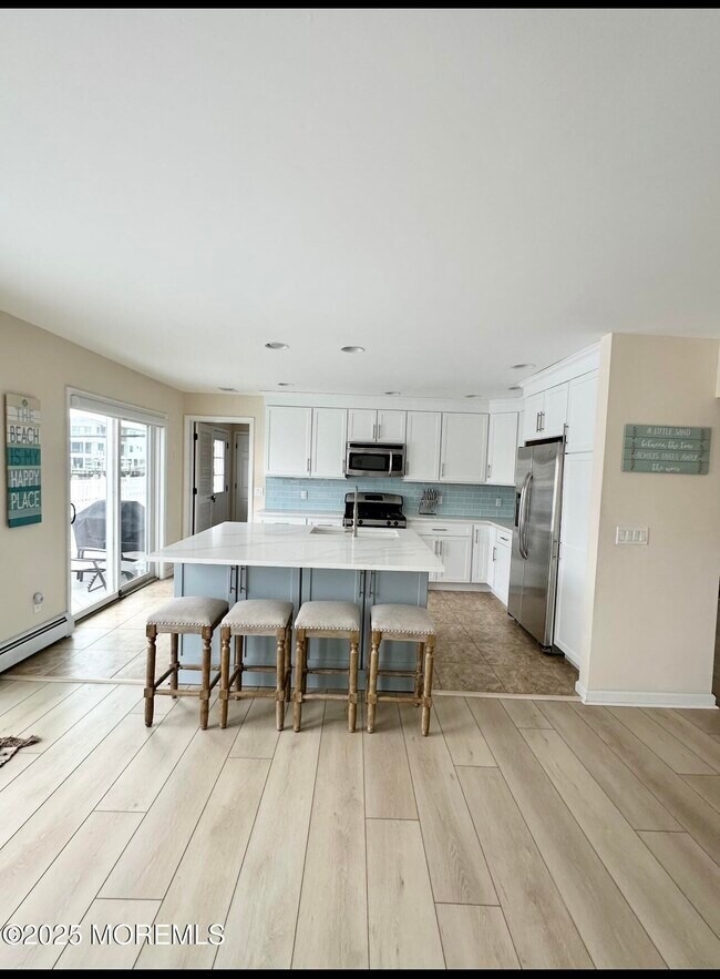 Building Photo - 241 Westmont Ave