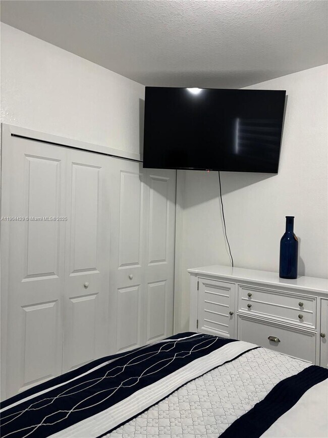 Building Photo - 30806 SW 192nd Ave