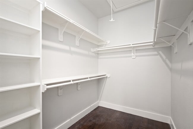 Building Photo - 6720 Lozier St