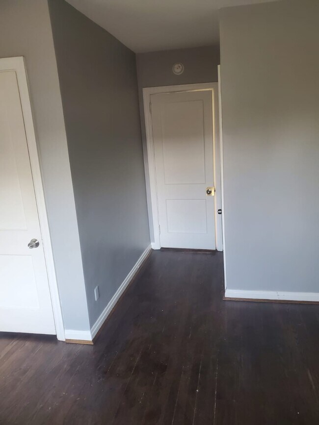 Building Photo - 4345 Matson Ave