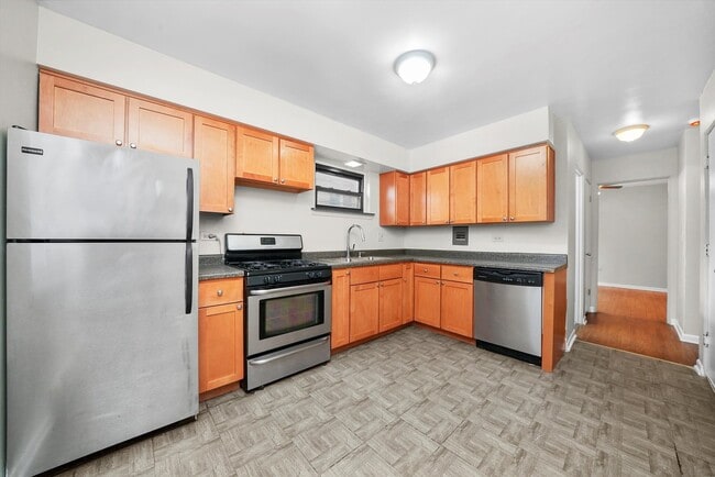 Building Photo - 309 Sherman Ave