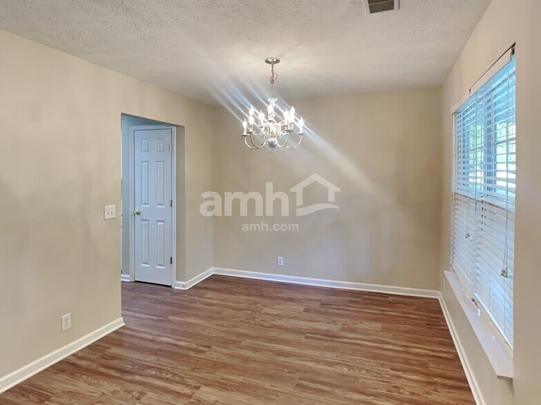 Building Photo - 2869 Paddle Wheel Dr