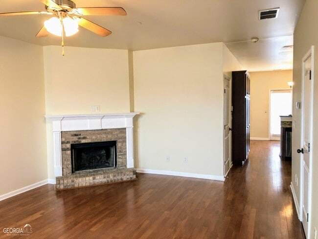 Building Photo - 127 Red Maple Drive
