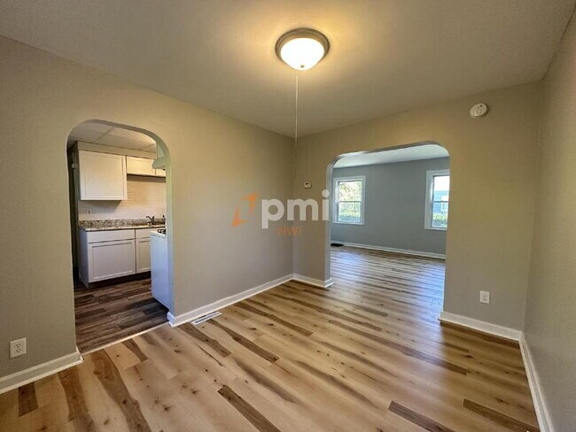 Building Photo - 6136-6138 Ray Ave