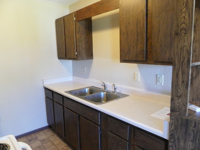 Kitchen 2 - Milbank Apartments