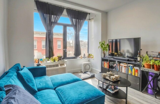 Building Photo - 327 Communipaw Ave