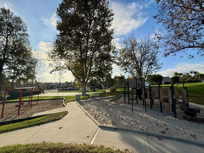 Building Photo - Ranch Style Home in Rancho Pondarosa Community