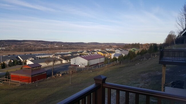 Building Photo - 277 Red Tail Rdg