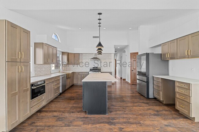 Building Photo - 6339 W Paso Trail