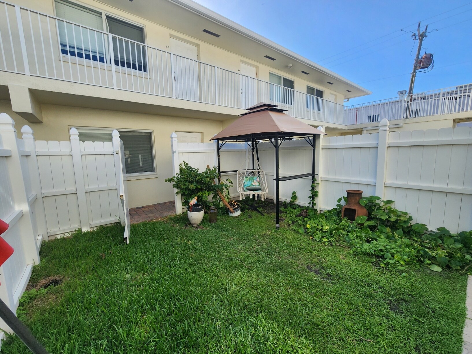 Building Photo - 1878 NE 46th St