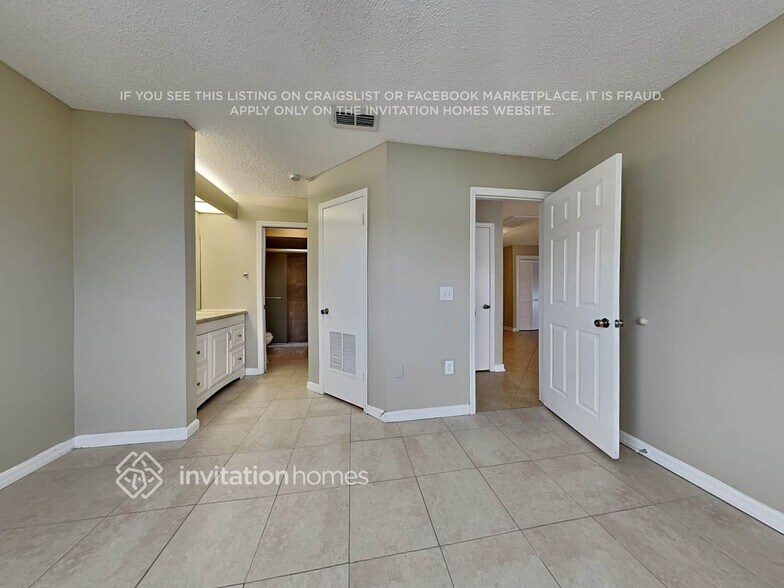 Building Photo - 8702 Wolf Den Trail