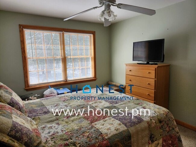 Building Photo - 12 Joey Ln