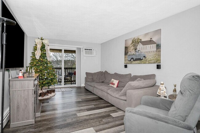 Building Photo - Nashua